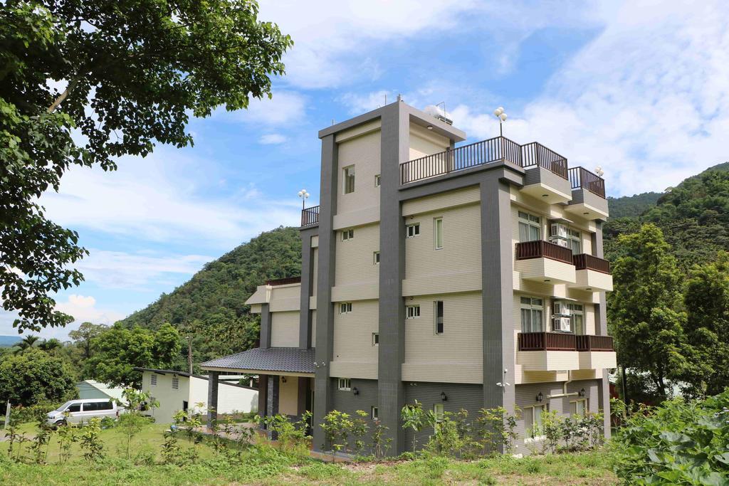 Fully B&B Пули Экстерьер фото